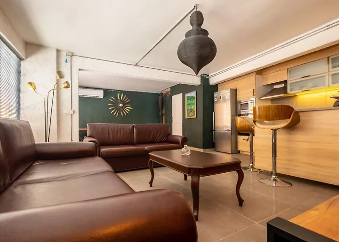 Amazing Flat With Stylish Interior In Beyoglu
