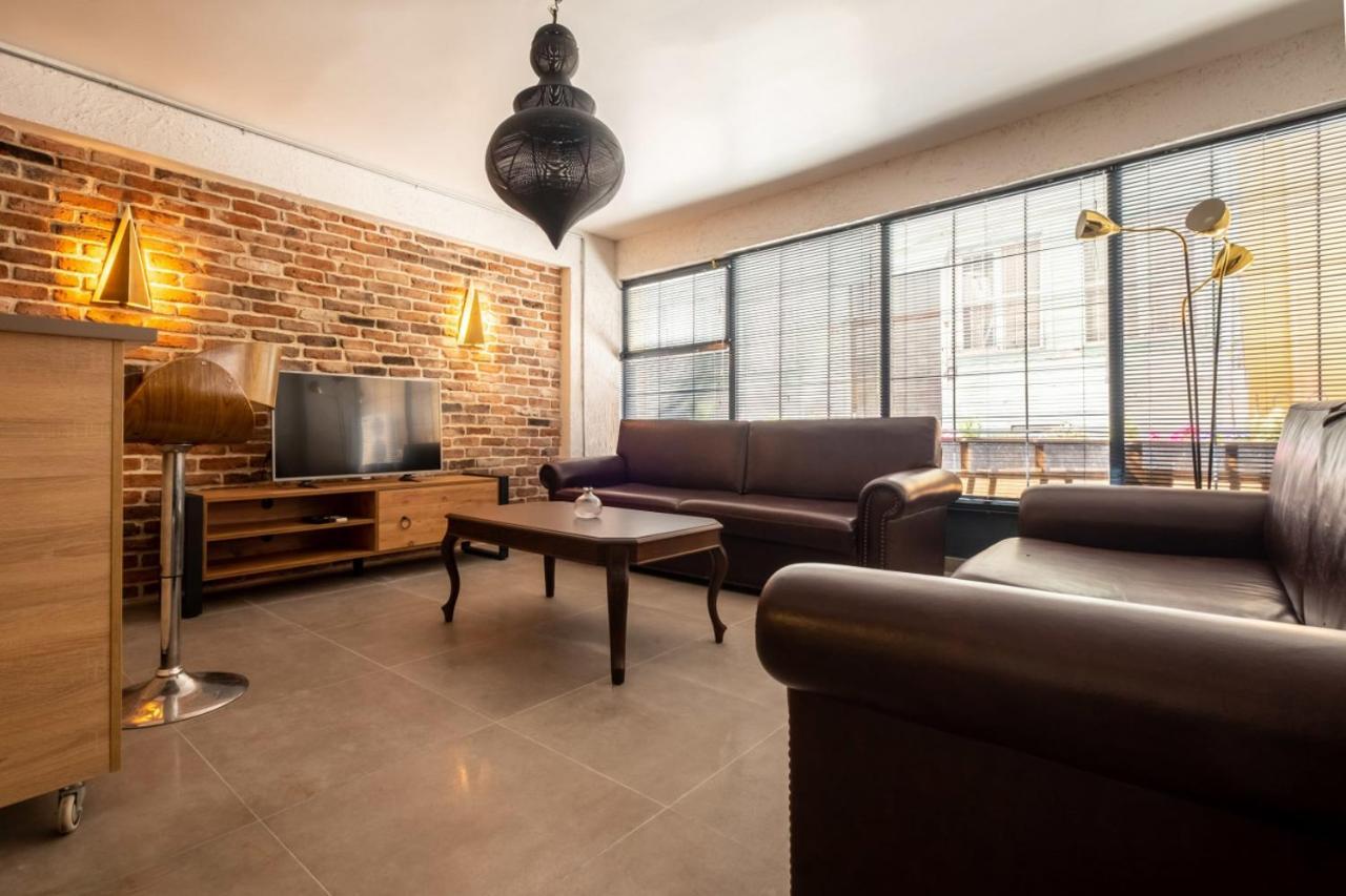 Amazing Flat With Stylish Interior In Beyoglu *