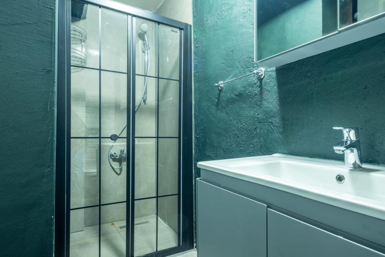 Amazing Flat With Stylish Interior In Beyoglu Apartment